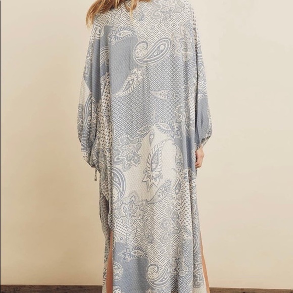 Dress Forum Paisley Duster Kimono NWT - Picture 3 of 6